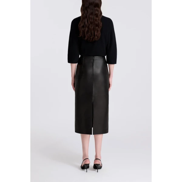 Noir Classique skirts