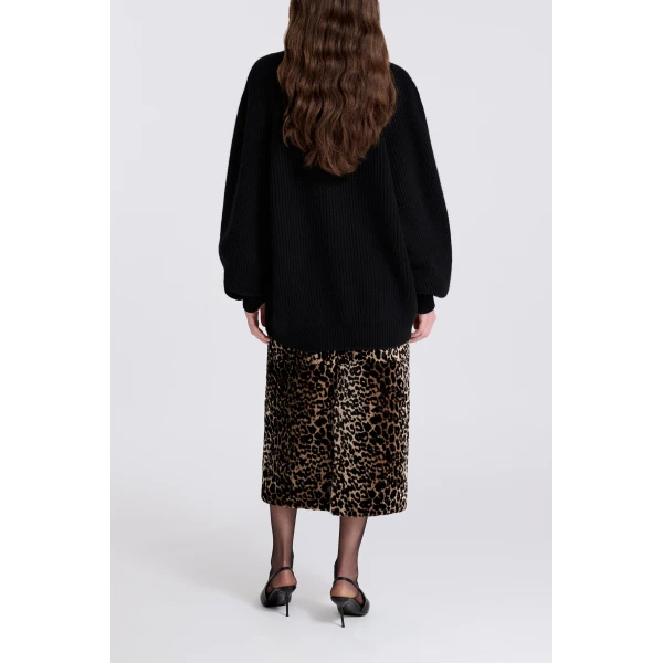 Black knitwear