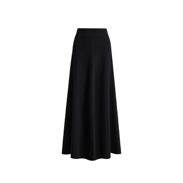 Nour Hammour Sola in Black Skirt