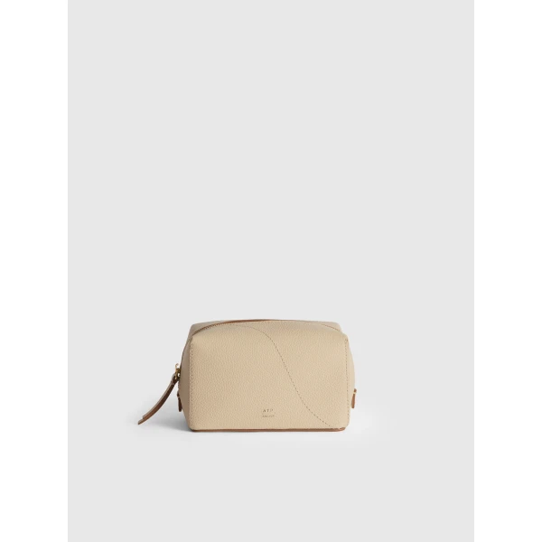 Capanne in Mandorla Grained Leather Beauty Bag - Image 3