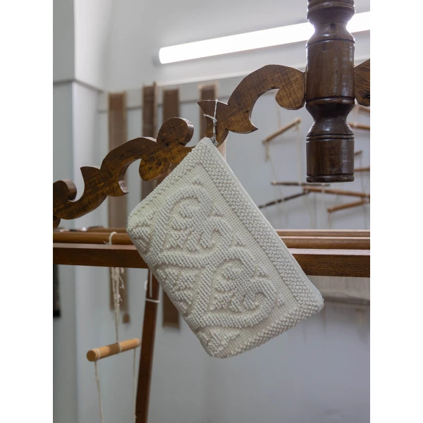 Costantine in Linen Small Pouch - Image 4