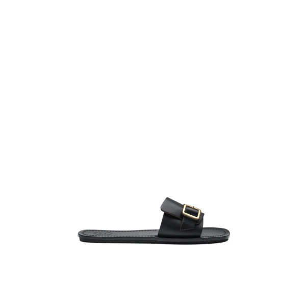 Velturno in Black Flat Sandals