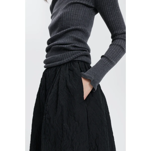 black skirt