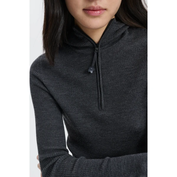 grey hoodie