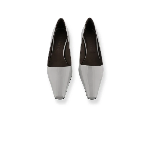 Classic Lacquered Pump in Grey - Image 3