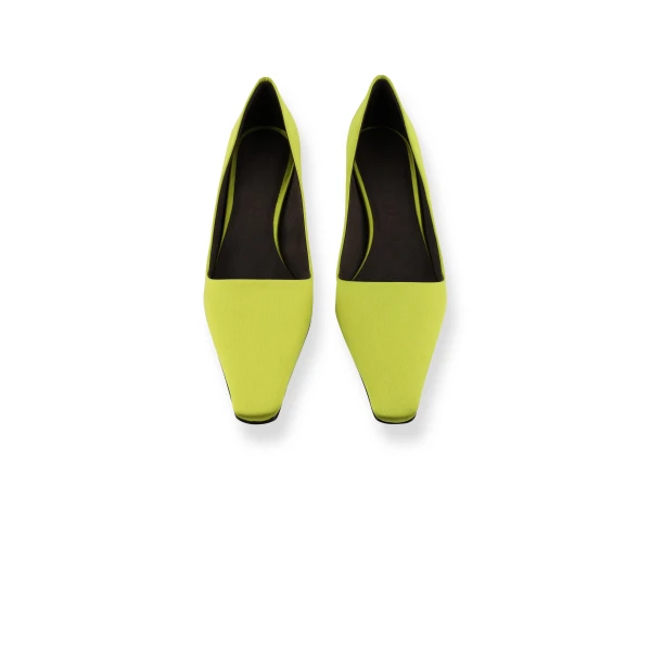 Classic Satin Pump in Lime - Image 3