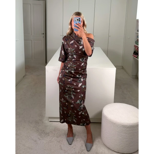 Dress Bowery in Blackberry Branches Chocolate Brown - Image 3