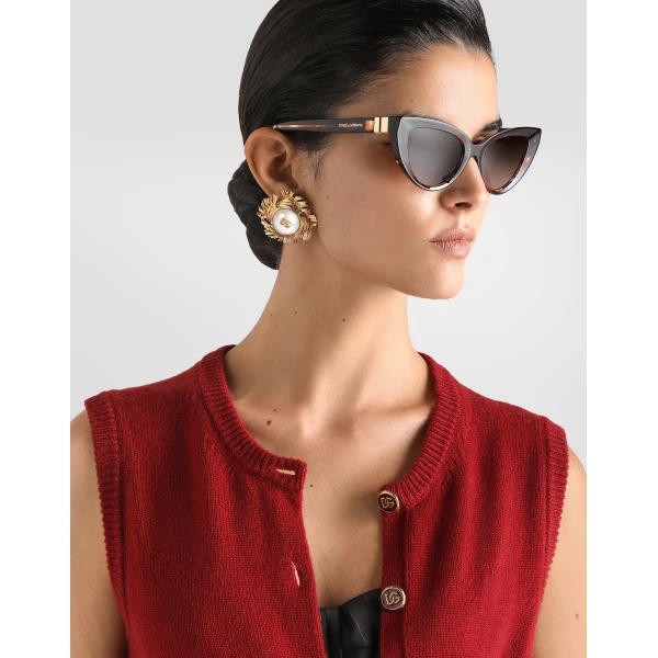 Cabochon clip earrings - Image 2