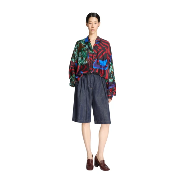 Belted denim shorts in Indigo - Image 2
