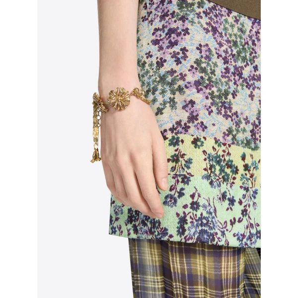 Chain floral bracelet in Old Brass - Image 2
