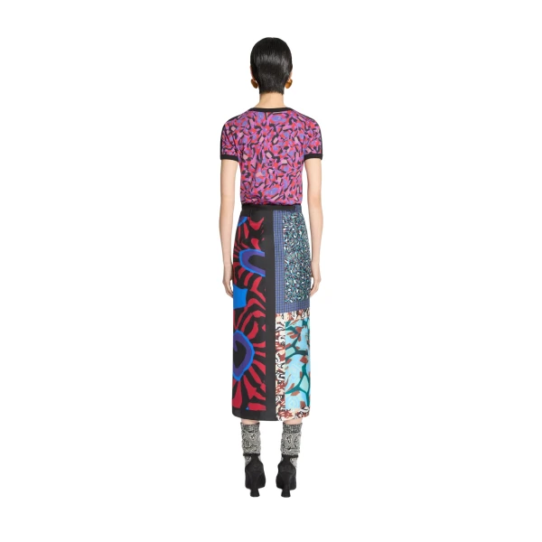 Fitted contrast tee in Fuchsia - Image 4