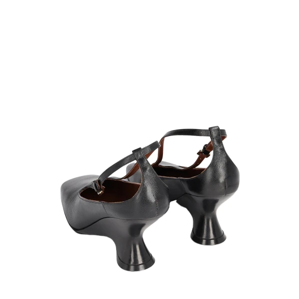 Leather wedge pumps in Black - Image 4