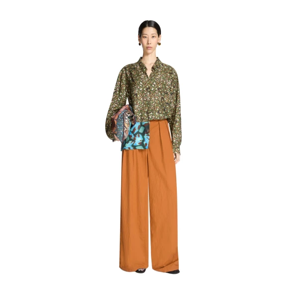 Loose viscose shirt in Bottle - Image 2