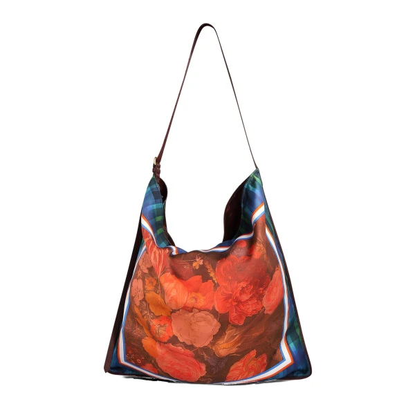 Oversized scarf bag in Red - Image 2