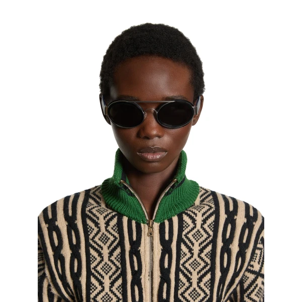Thick oval sunglasses in Turtle Shell - Image 3