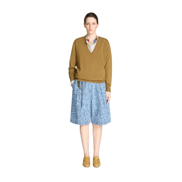 V neck merino sweater in Khaki - Image 2