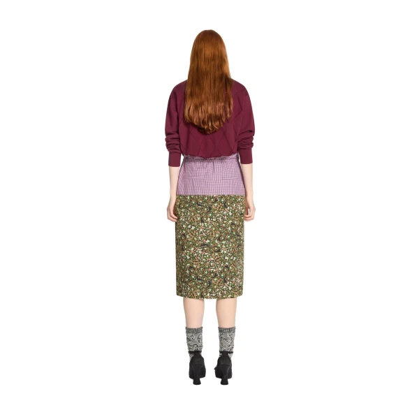 V neck merino sweater in Wine - Image 4