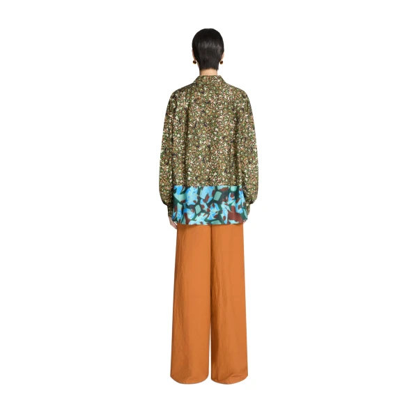 Wide pleated pants in Ocra - Image 4