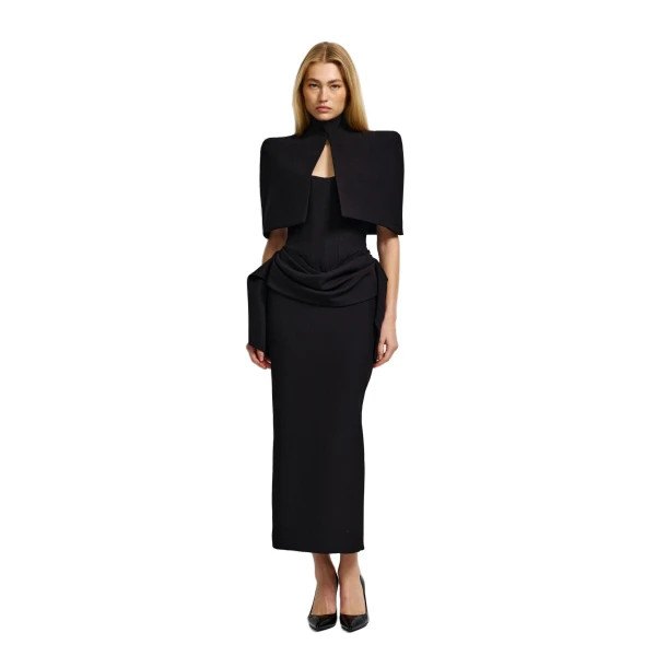 Ashtyn Cape in Black