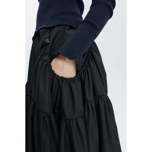 black skirt