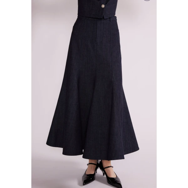 Ellen Midi Skirt in Indigo Denim - Image 5