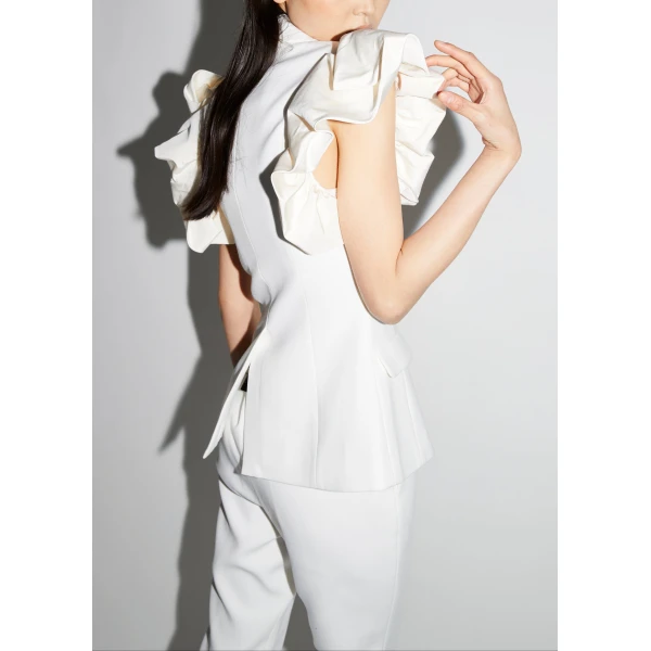 Rosita Jacket in White Crepe - Image 4