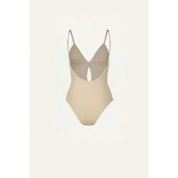 Colombian Luxury Resort Wear at Coveti