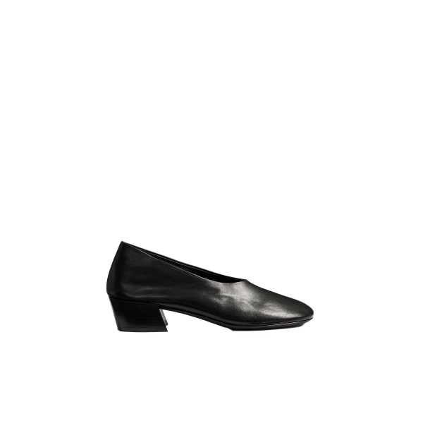 Khaite Marcy Pump in Black