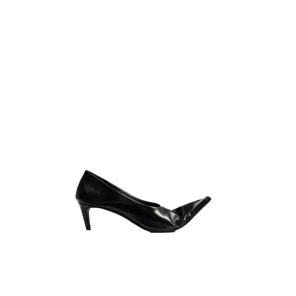 Marlene Low Pump in Black Glazed Leather