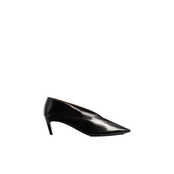 Miriam Low Pump in Black Glazed Leather