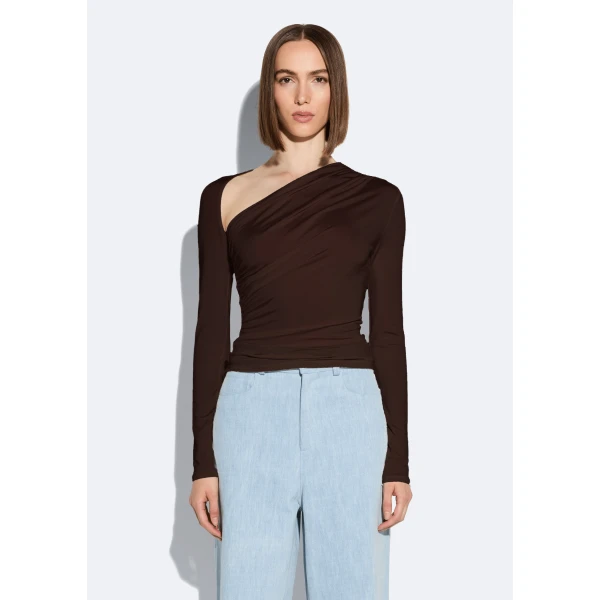 LaPointe tops