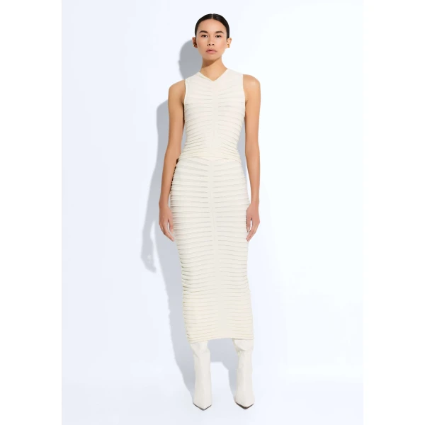 LaPointe skirts