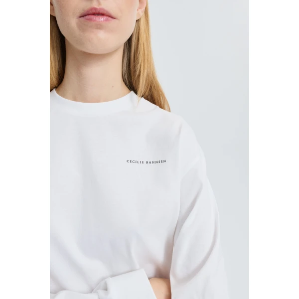 multicolour t-shirt