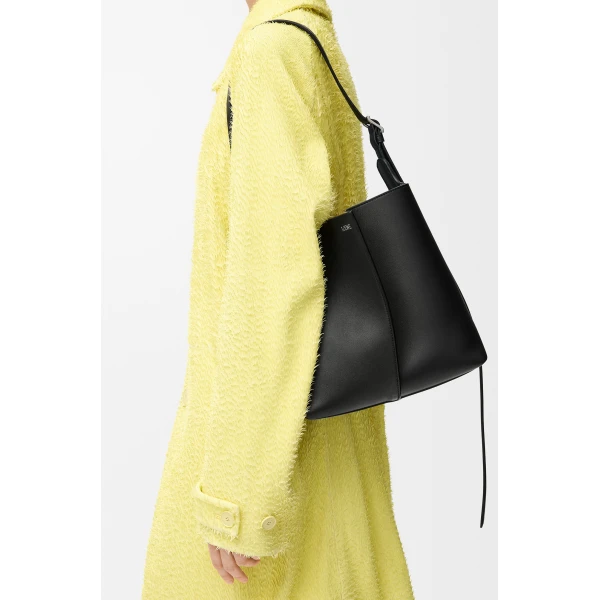 Loewe Medium Bilbao bucket in smooth calfskin, Black | Bucket Bags | Coveti