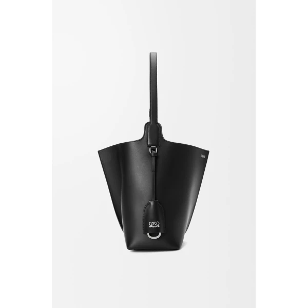 Loewe Medium Bilbao bucket in smooth calfskin, Black | Bucket Bags | Coveti