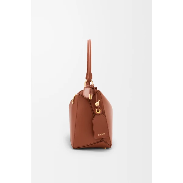 Loewe Medium Featherlight Puzzle bag in nappa lambskin, Pecan | Shoulder & Crossbody Bags | Coveti