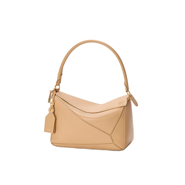 Loewe Medium Featherlight Puzzle bag in nappa lambskin, Silk Beige | Shoulder & Crossbody Bags | Coveti