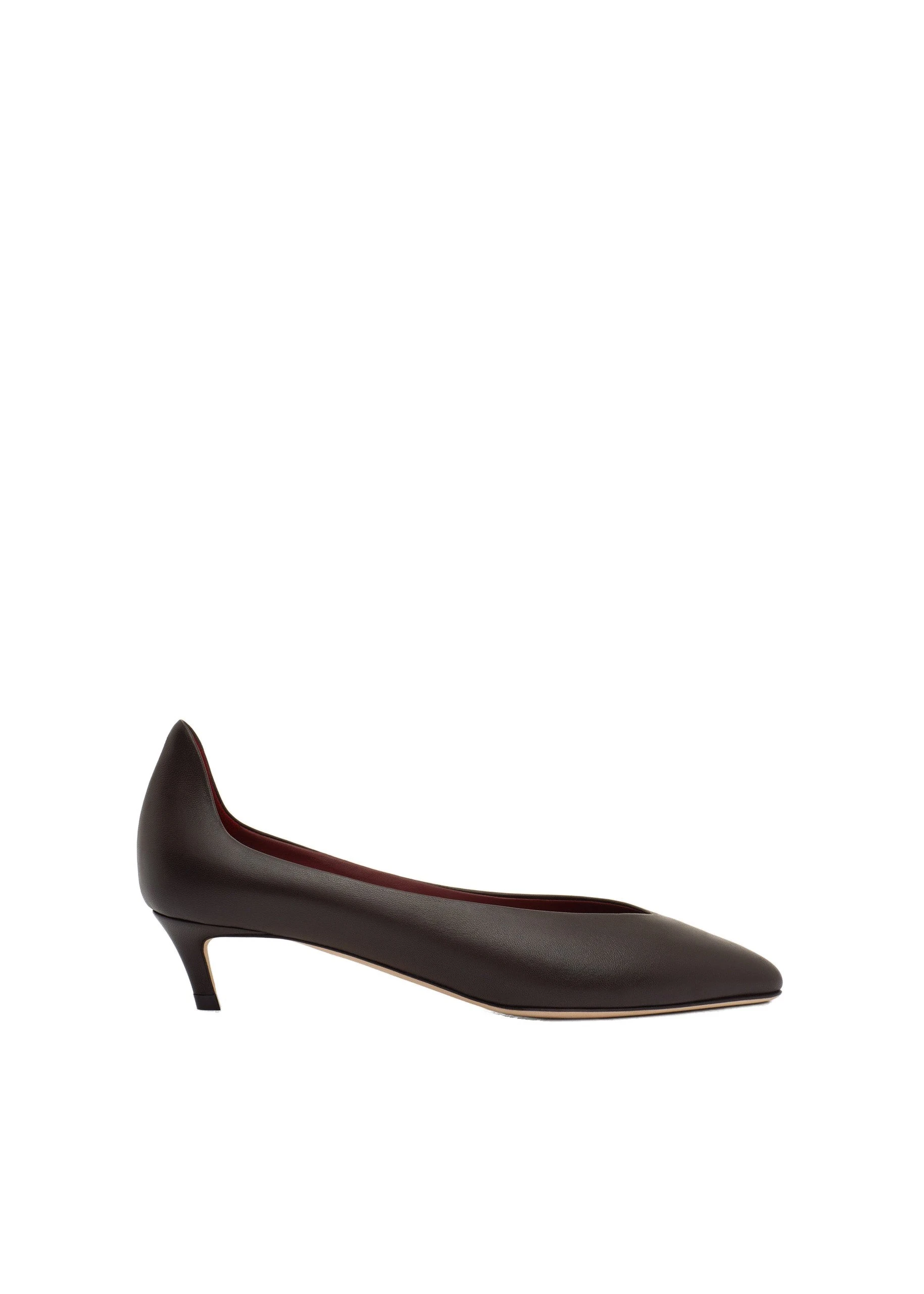 Magda Butrym Almond pumps in brown leather | Coveti Magda Butrym Almond pumps in brown leather
