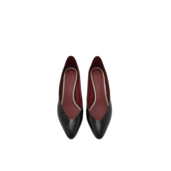 Almond pumps in croco-embossed leather - Image 3