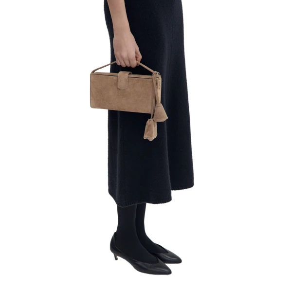 Apolonia bag in beige suede with flower charm - Image 5