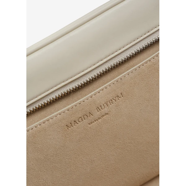 Brigitte in cream leather with flower charm - Image 4