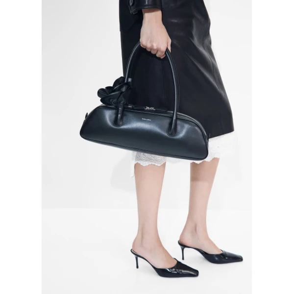 Brigitte trapeze bag in black leather and silver - Image 5