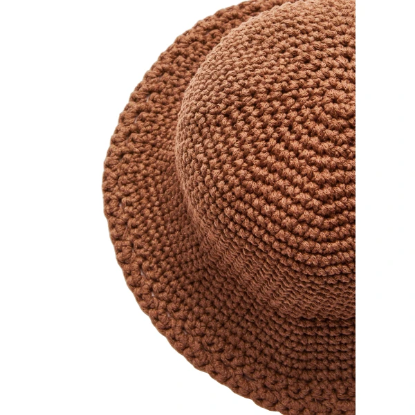 Crochet bucket hat in camel - Image 3