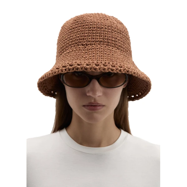 Crochet bucket hat in camel - Image 4
