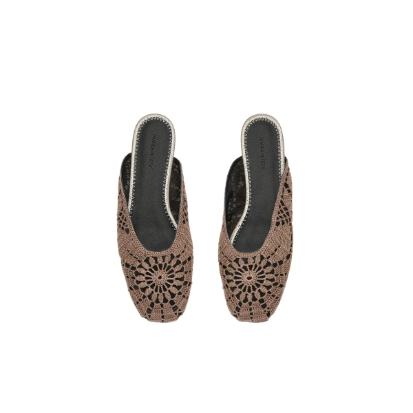 Crochet flat mules in taupe - Image 3