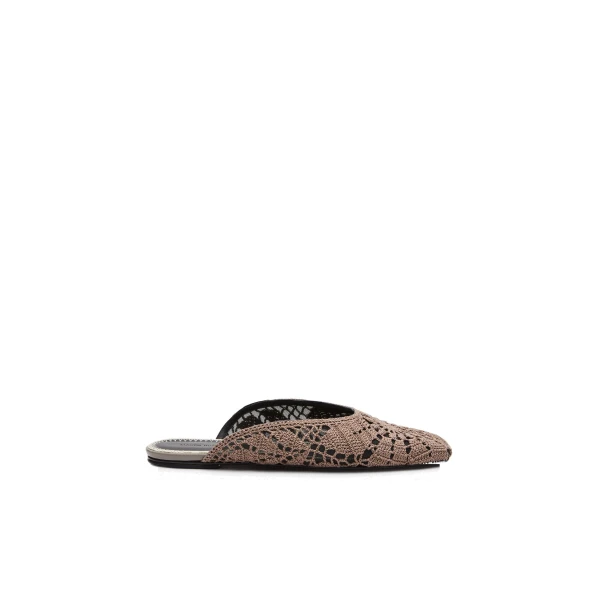 Crochet flat mules in taupe