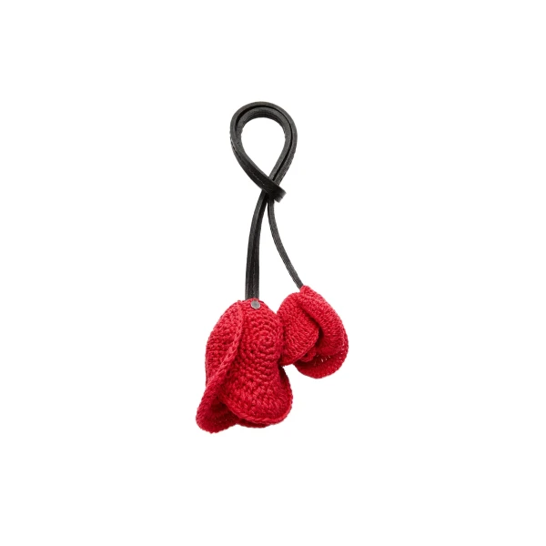 Crochet rose charms in red