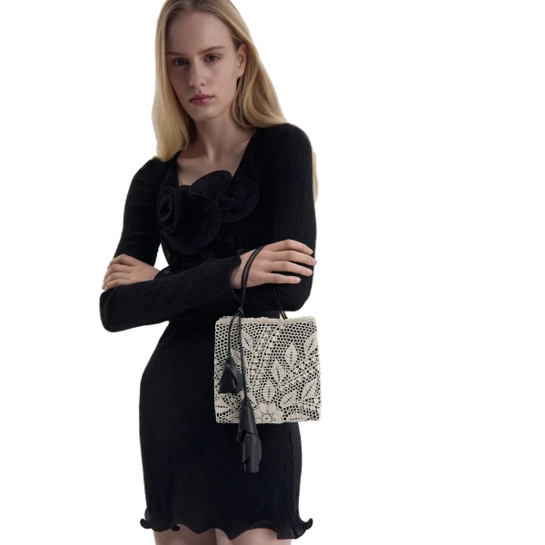Julia crochet bag in black satin - Image 6
