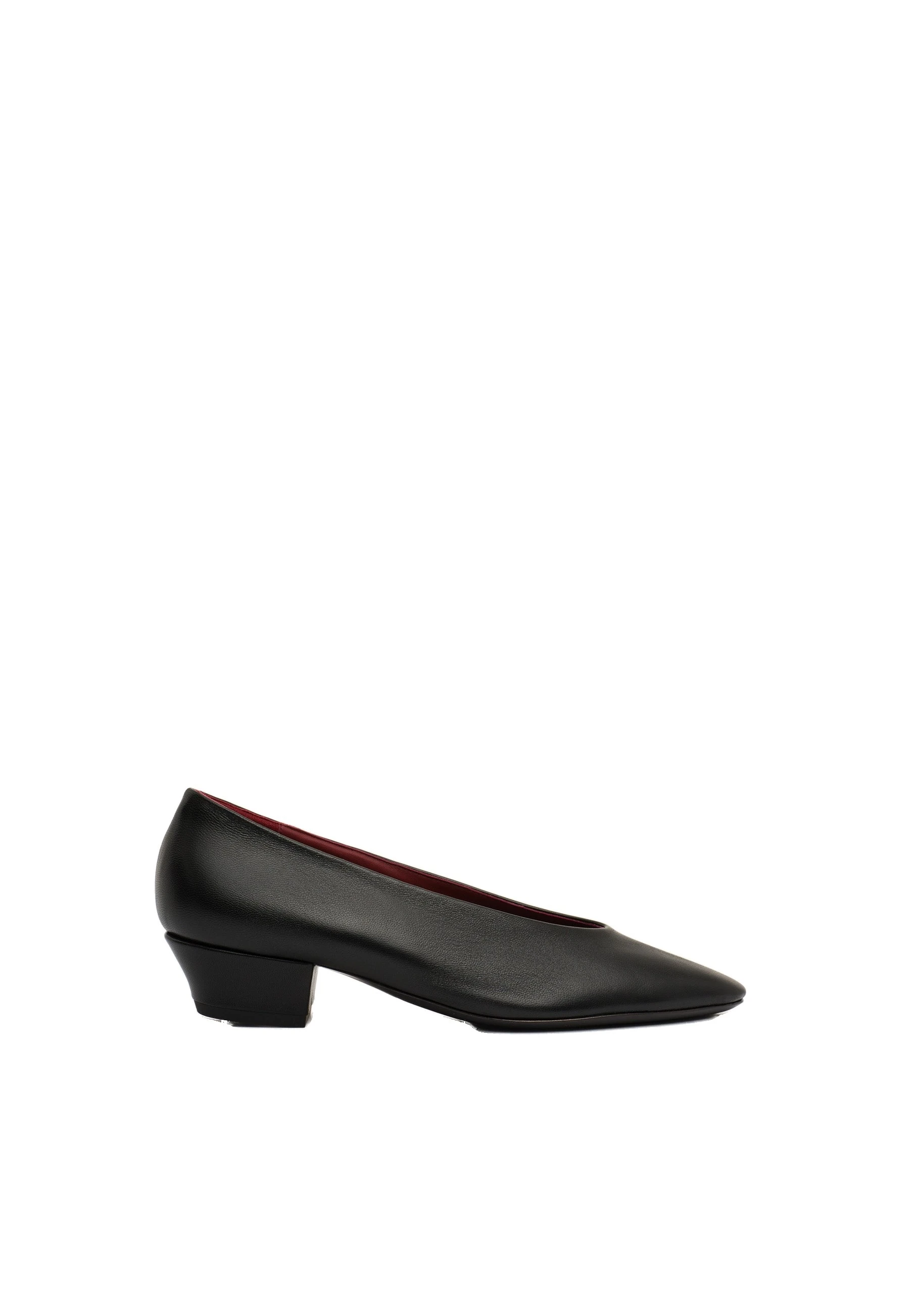 Magda Butrym Leather ballerina heels in black | Coveti Magda Butrym Leather ballerina heels in black