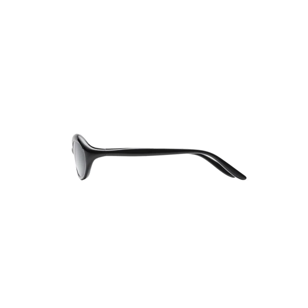 Oval sunglasses in black - Image 2